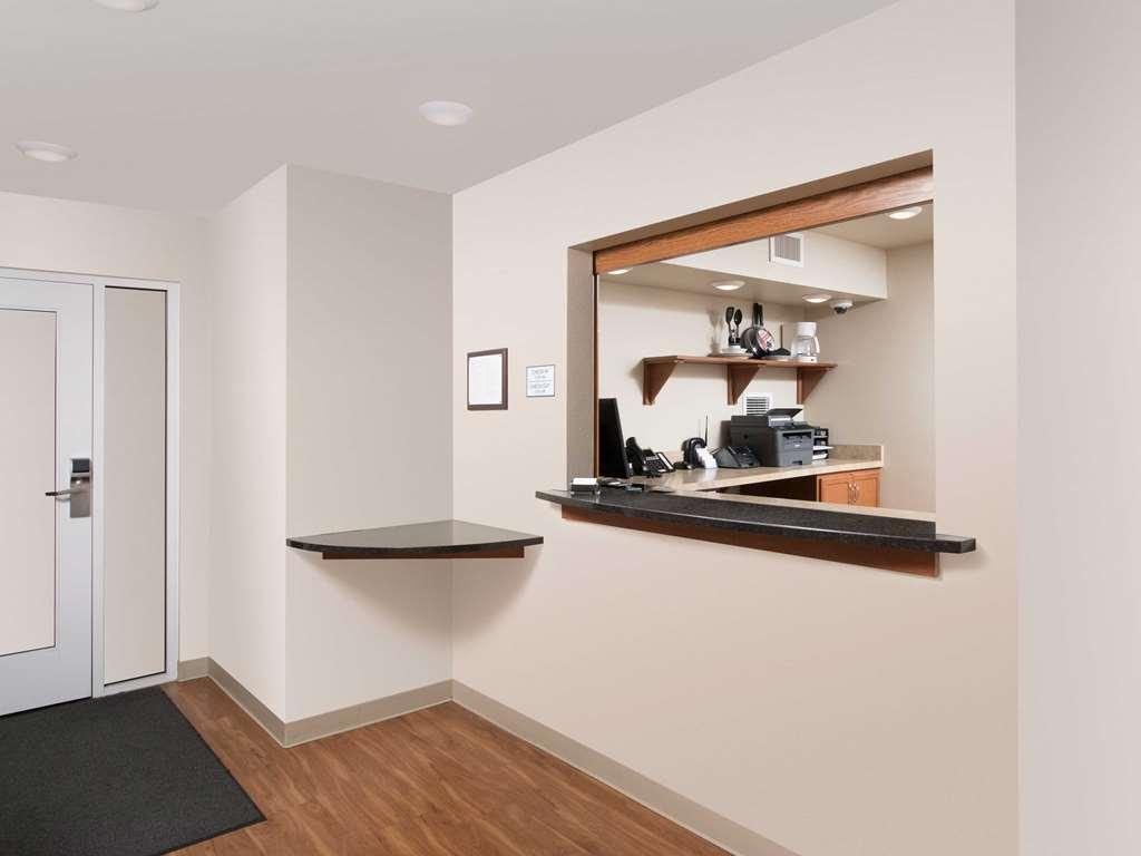 Extended Stay America Select Suites - Kansas City - South - I-49 Интерьер фото