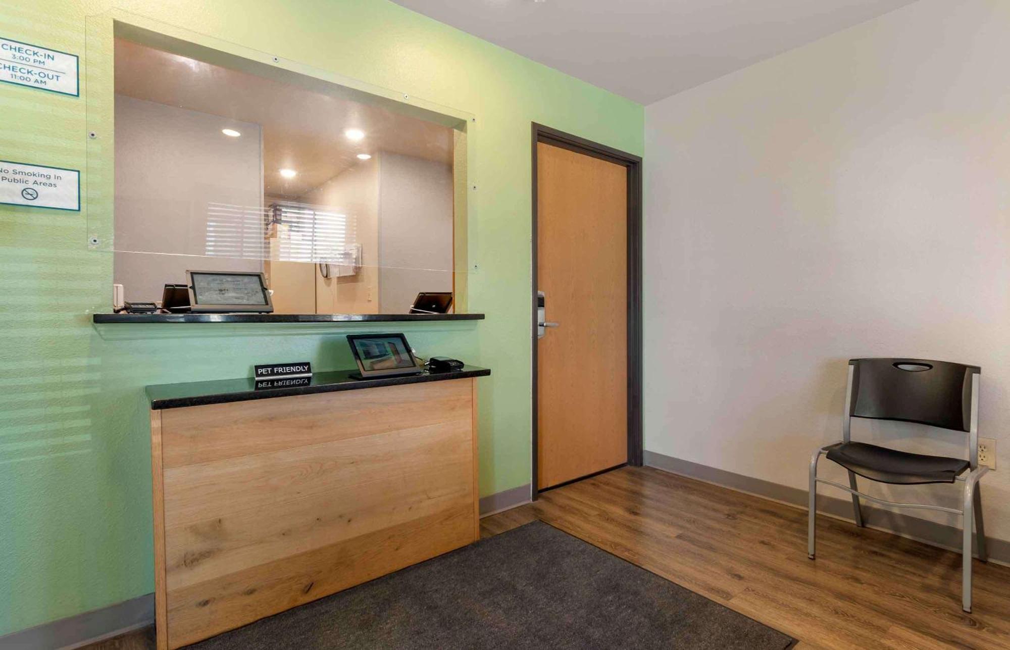 Extended Stay America Select Suites - Kansas City - South - I-49 Экстерьер фото