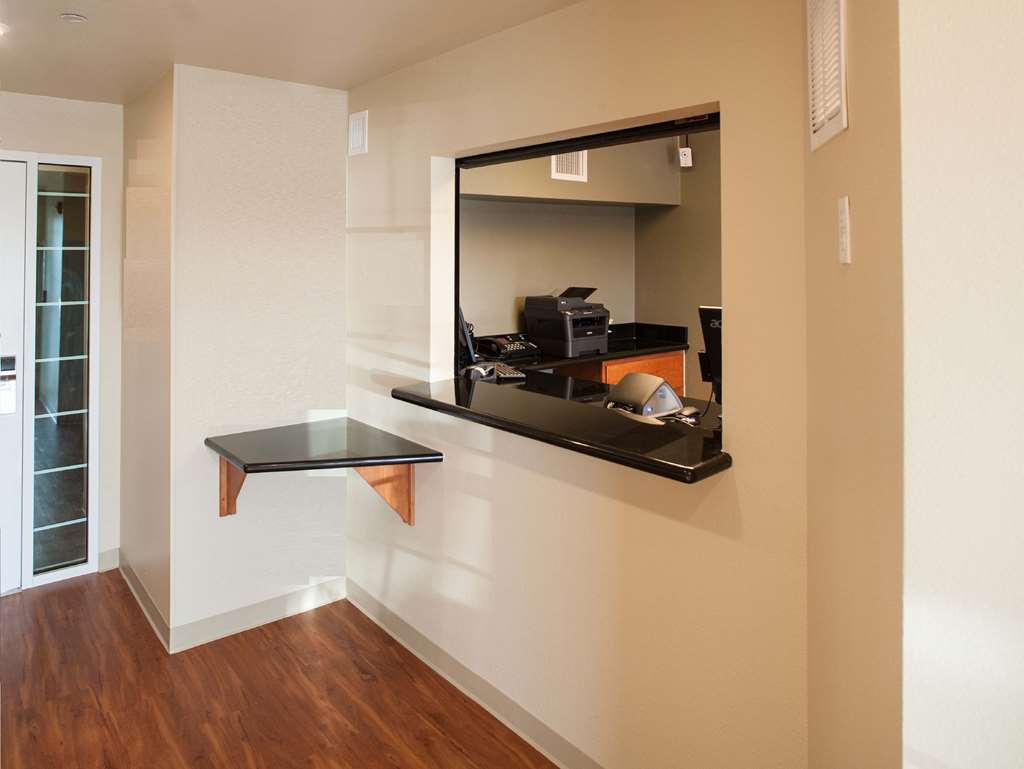 Extended Stay America Select Suites - Kansas City - South - I-49 Интерьер фото