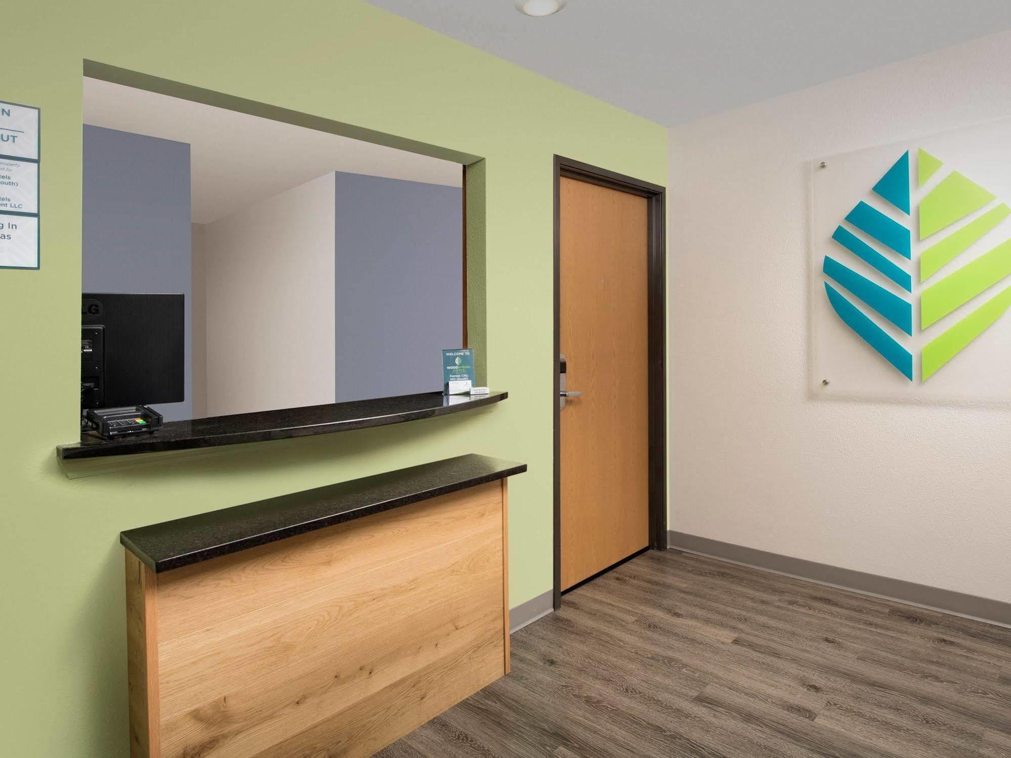 Extended Stay America Select Suites - Kansas City - South - I-49 Экстерьер фото