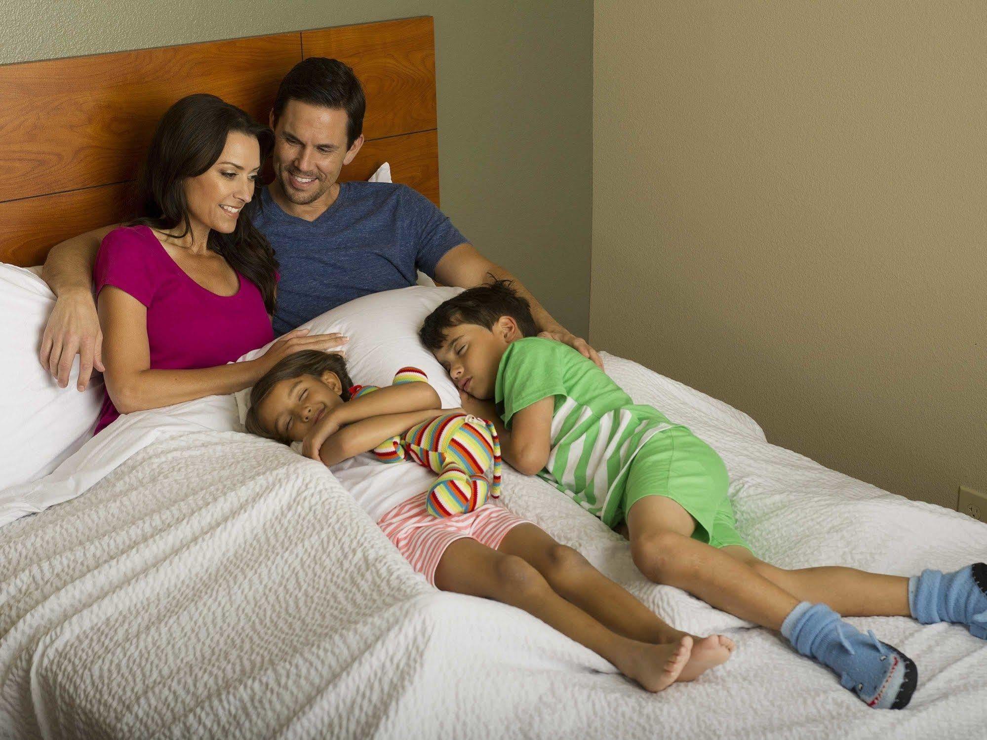 Extended Stay America Select Suites - Kansas City - South - I-49 Экстерьер фото